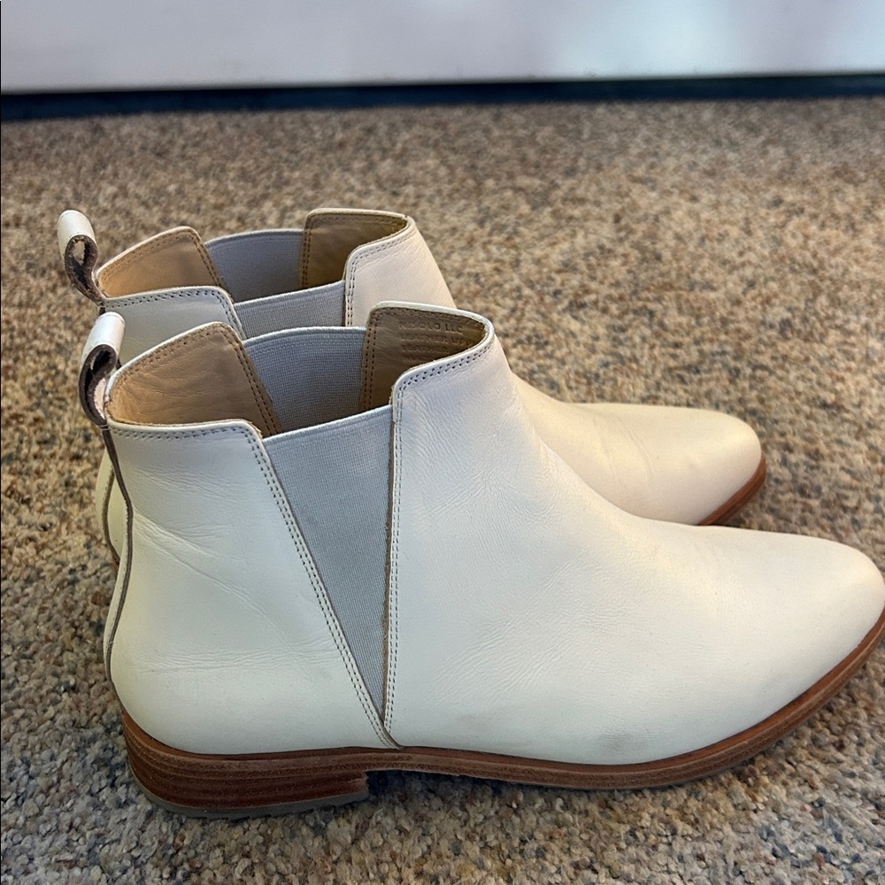 Nisolo Tan Ankle Boots - Picture 7 of 9